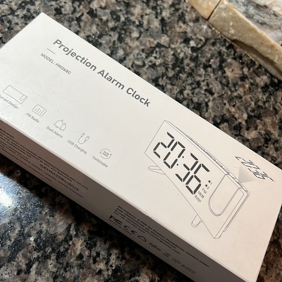 Projection alarm clock NIB - Picture 9 of 9
